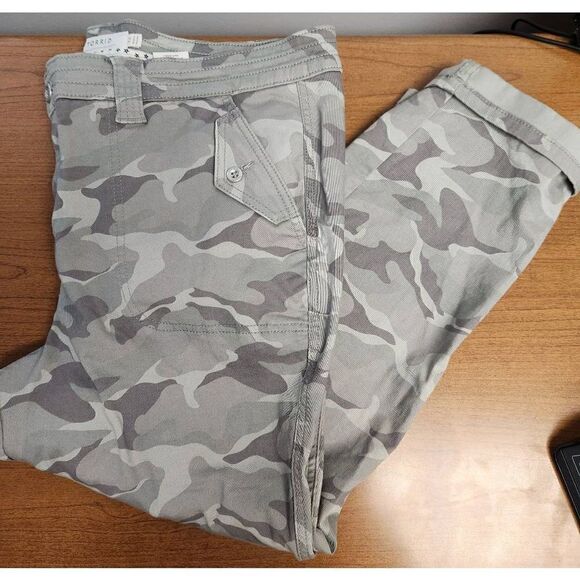 NWOT Torrid Crop Twill Military Pant, Camo size 22 - Picture 11 of 14